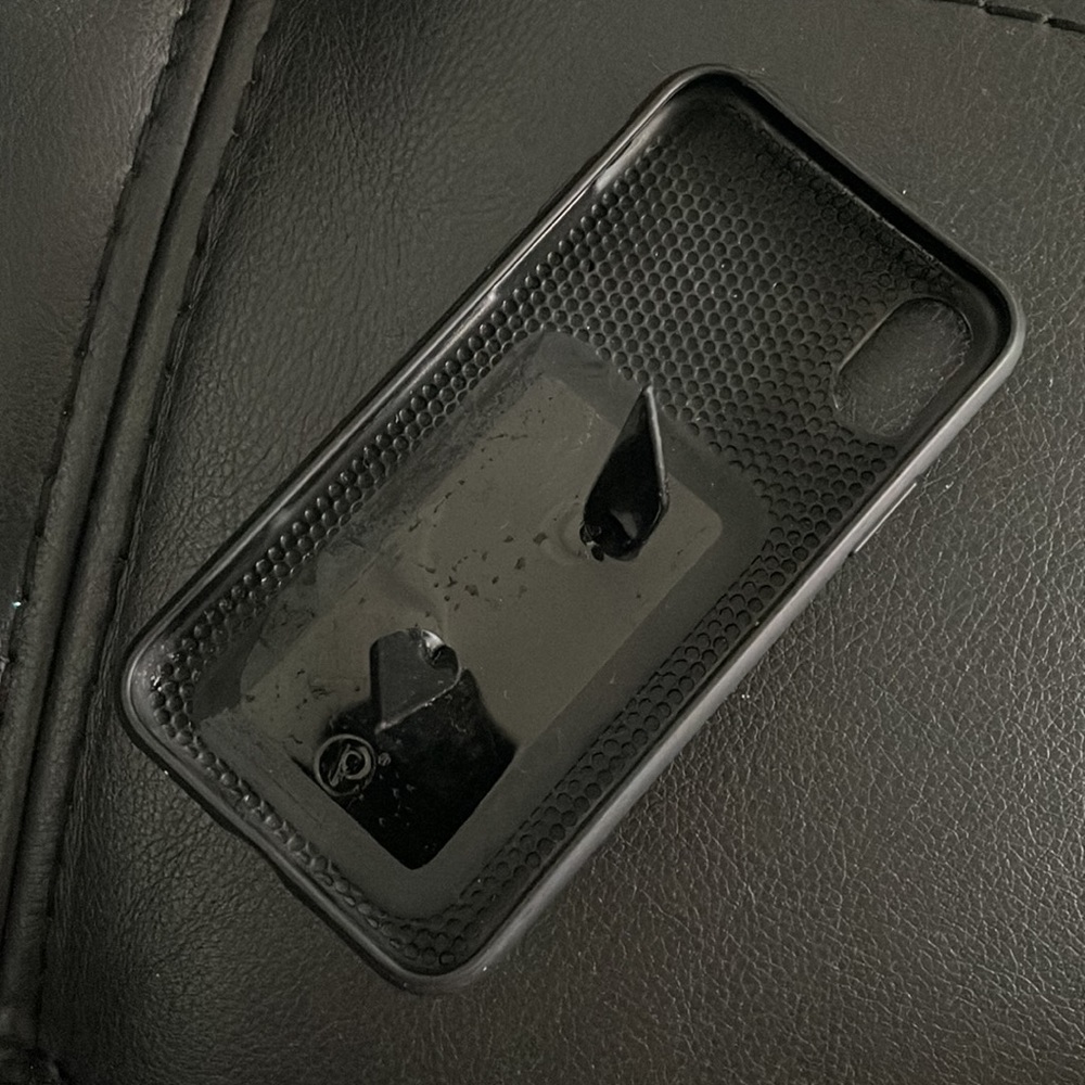 Loopy case - Picture 2 of 2